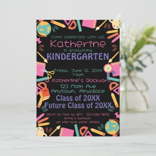 Kindergarten Afstuderen Uitnodiging School Thema (Staand voorkant)