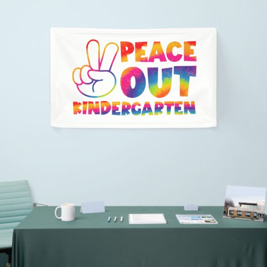 Kindergarten en kleurstof op de laatste dag van de spandoek (Beurs)