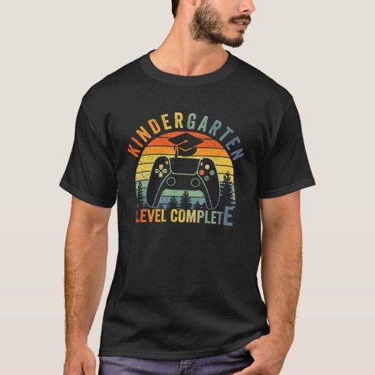 Kindergarten Graduation  Level Complete Video Game T-shirt (Voorkant)