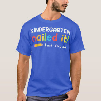 Kindergarten hebben het op de laatste dag van 2022 t-shirt