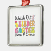 Kindergarten hier, kom ik halen. metalen ornament (Links)