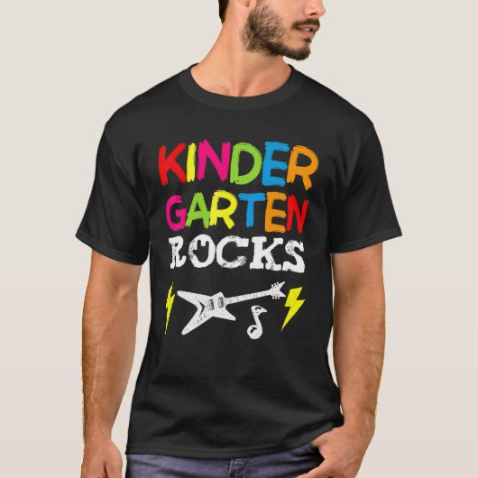 Kindergarten Rocks preschoolaar terug naar school T-shirt (Voorkant)