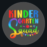 Kindergarten Squad Terug naar school Ronde Sticker<br><div class="desc">Kindergarten Squad-team,  terug naar school grappig,  klassieke Sticker Klassiek Collectie.</div>