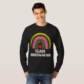 Kindergarten van het regenboogteam van het potlood t-shirt (Voorkant volledig)