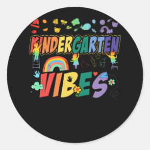 Kindergarten Vibes Kinder Crew Retro Eerste dag va Ronde Sticker