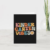 Kindergarten Vibes - Kinder Crew Retro First Day o Kaart (Voorkant)