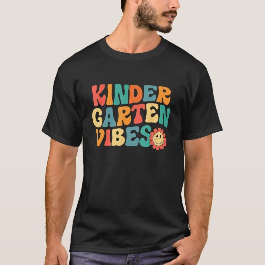 Kindergarten Vibes Kinder Crew Retro First Day Of T-shirt (Voorkant)