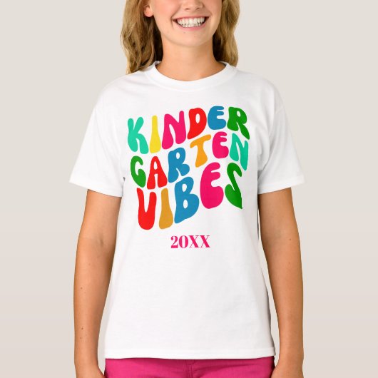 Kindergarten Vibes terug naar school T-shirt (Voorkant)