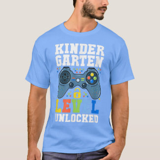Kindergartenniveau ontgrendelde gamer eerste dag v t-shirt