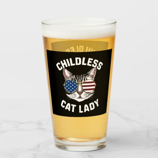 Kinderloze kat Lady Kamala Harris 2024 Glas (Voorkant gevuld)