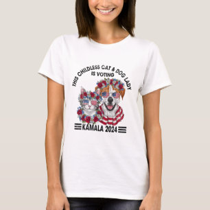 Kinderloze katten- en hondenbezitster stemt op Kam T-shirt