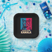 Kinderloze kattendame stemt Kamala Harris 2024 Papieren Bordje (Feest)
