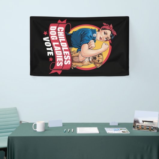 Kinderloze Kattenvrouwen Stemmen Hond De Riveter H Spandoek (Beurs)