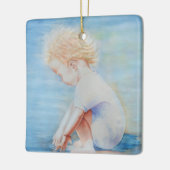 Kinderpeuter op de waterscène op het strand keramisch ornament (Links)