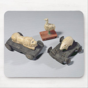 Kinderspeelgoed: een egel, een leeuw en een duif,  muismat