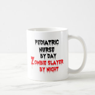 Kinderverpleegster bij Day Zombie Slayer by Night Koffiemok