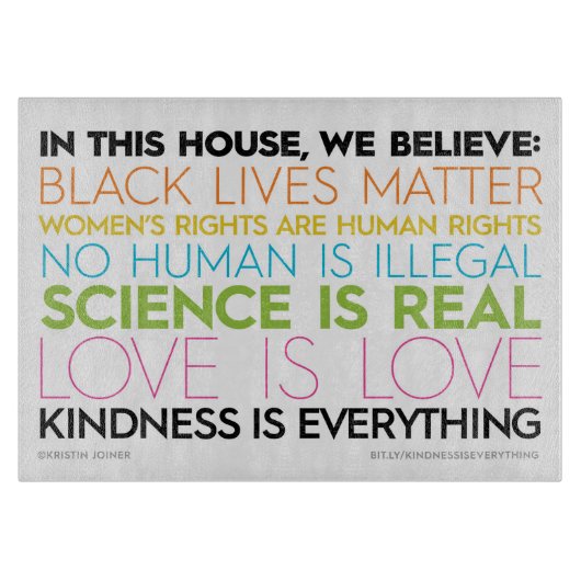 Kindheid is alles wat er op het snijvlak zit snijplank (Voorkant)