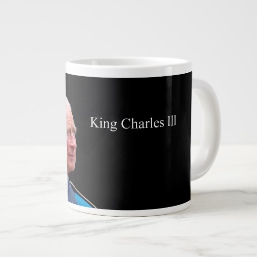 King Charles lll Grote Koffiekop (Voorkant rechts)