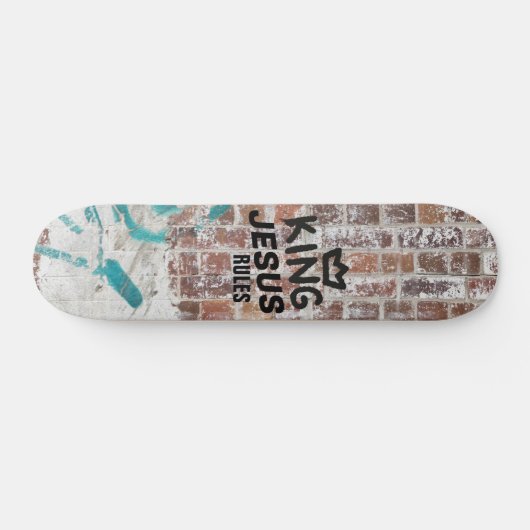 King Jesus Rules Red Brick Graffiti Christelijk Persoonlijk Skateboard (Horizontaal)
