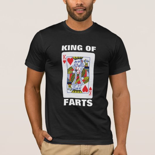 KING OF FARTS SPEELT KAART PARODIE T-SHIRT (Voorkant)