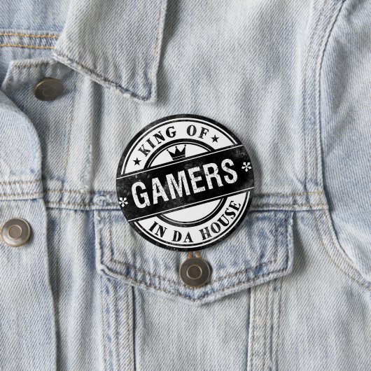 King of Gamers Funny Button for Nerds and Geeks (In situ)
