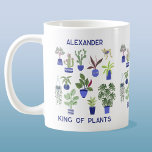 King of Planten Gepersonaliseerd Koffiemok<br><div class="desc">Dit gepersonaliseerde King of Planten-ontwerp is ideaal voor iedereen met een groene duim of een groene duim en heeft een leuk kamerplantpatroon, met kleurrijke cactussen, vetplanten en andere planten in marineblauwe en kobaltblauwe planten potten. Ideaal voor elke tuinier of plant persoon. Wijzig de naam en tekst om deze aan te...</div>