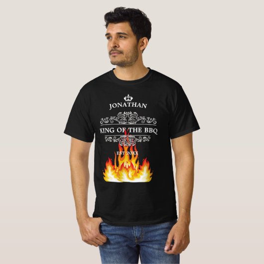 King of The BBQ Funny Quote Custom Name  T-shirt (Voorkant volledig)