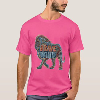 King of the Wild – Kleurrijke Leeuwentypografie Ma T-shirt