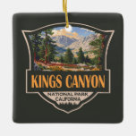 Kings Canyon National Park Illustratie Retro Art Keramisch Ornament<br><div class="desc">Kings Canyon vectorkunstwerk ontwerp. Het park staat bekend om zijn enorme sequoia-bomen,  met name de gigantische generaal Grant Tree in Grant Grove.</div>