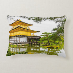 Kinkaku-ji, het gouden paviljoen in Kyoto Accent Kussen