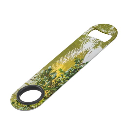 Kinkaku-ji, het gouden paviljoen in Kyoto Speed Flessenopener (Achterkant Gekanteld)