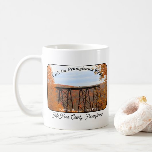 Kinzua Bridge State Park Herfst Festival Souvenir Koffiemok (Met donut)