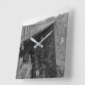 Kinzua Skywalk Monochrome Railroad Bridge Vierkante Klok (Hoek)