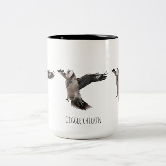 Kip die giechelt tweekleurige koffiemok
