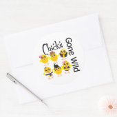 Kip Gone Wild Ronde Sticker (Envelop)