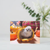 Kip in een pompoen feestdagenkaart (Staand voorkant)