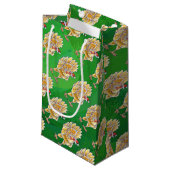 Kipkerst op groen klein cadeauzakje (Voorkant Gekanteld)