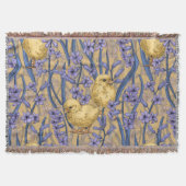 Kippen en hyacinten op geel deken (Voorkant)