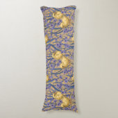 Kippen en hyacinten op geel lichaamskussen (Voorkant Verticaal)