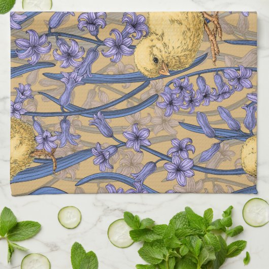 Kippen en hyacinten op geel theedoek (Gevouwen)