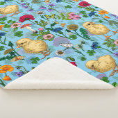 Kippen en wilde bloemen op baby blauw sherpa deken (3/4)