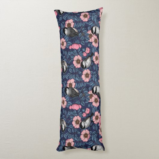 Kippen in het wild roos in roze en blauw lichaamskussen (Achterkant (Verticaal))