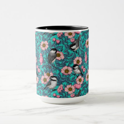 Kippen in vrij roos, roze en blauw mok (Midden)