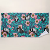 Kippen in vrij roos, roze en blauw strandlaken (Voorkant)