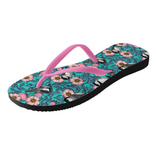 Kippen in vrij roos, roze en blauw teenslippers (Schuin)