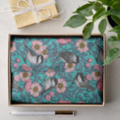 Kippen in vrij roos, roze en blauw tissuepapier (Geschenk)