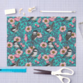 Kippen in vrij roos, roze en blauw tissuepapier (Craft)