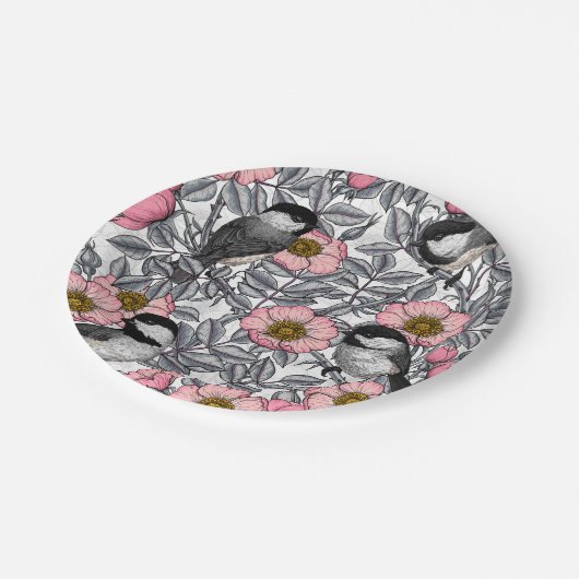 Kippen in vrij roos, roze en grijs papieren bordje (Gekanteld)