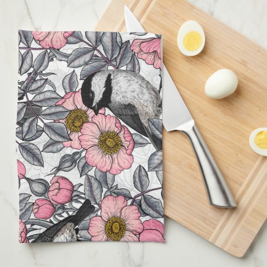 Kippen in vrij roos, roze en grijs theedoek (Quarter Fold)