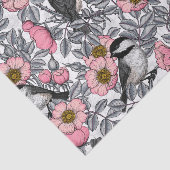 Kippen in vrij roos, roze en grijs tissuepapier (Detail)